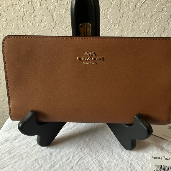 Coach: Tan Smith Leather Skinny Wallet - Picture 11 of 12